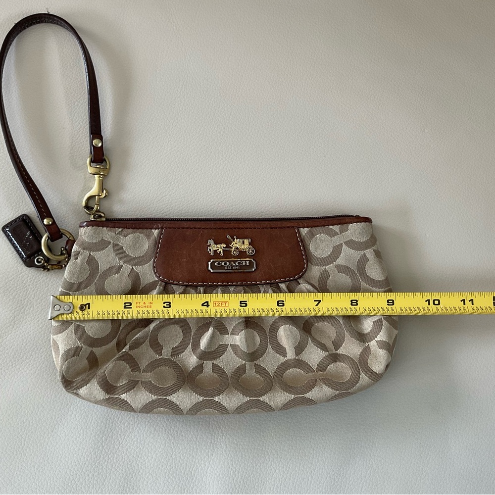 Coach Wristlet - Picture 3 of 9